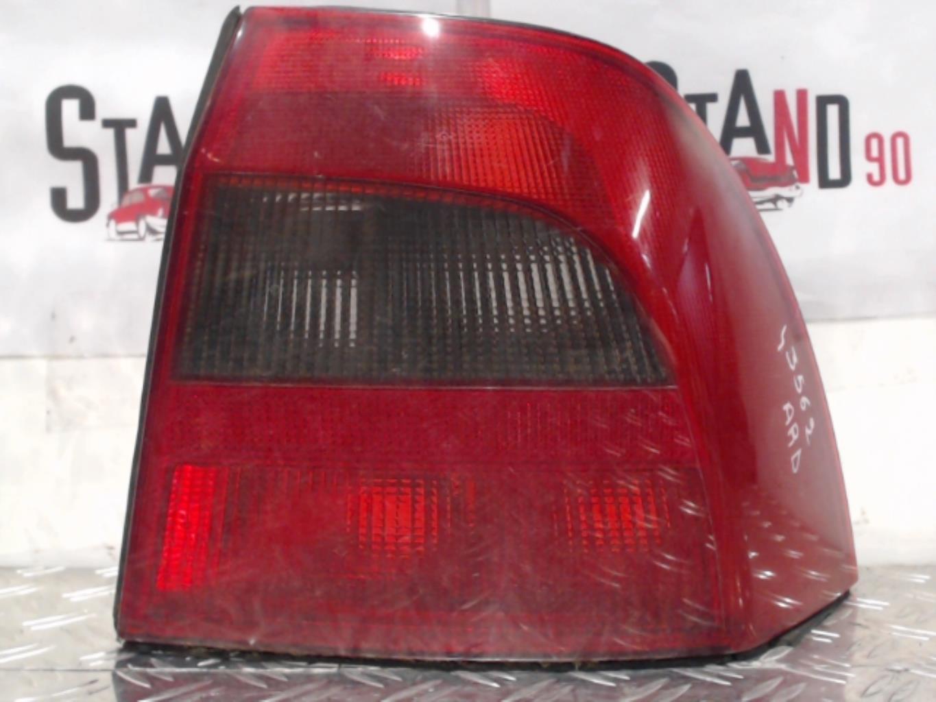 Fanale posteriore principale destro (luci) OPEL VECTRA B PHASE 2 Diésel - 1