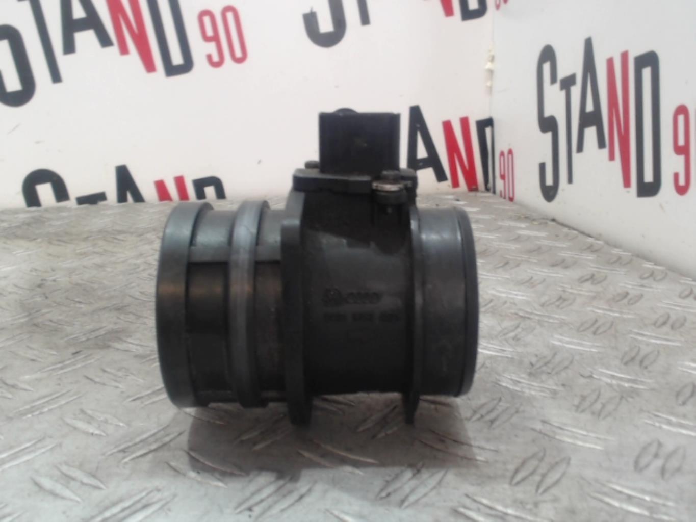 Debitmetre AUDI A4 2 CABRIO PHASE 2 Essence - 1