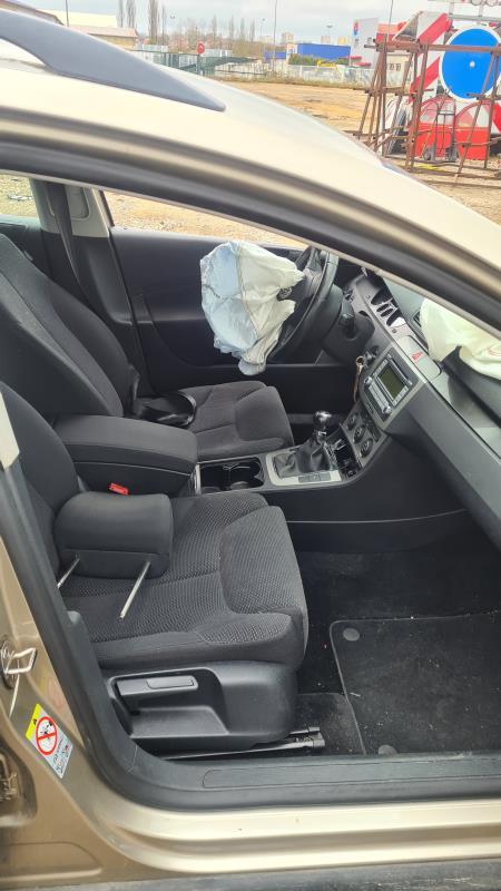Mozzo anteriore sinistro VOLKSWAGEN PASSAT 5  - 1