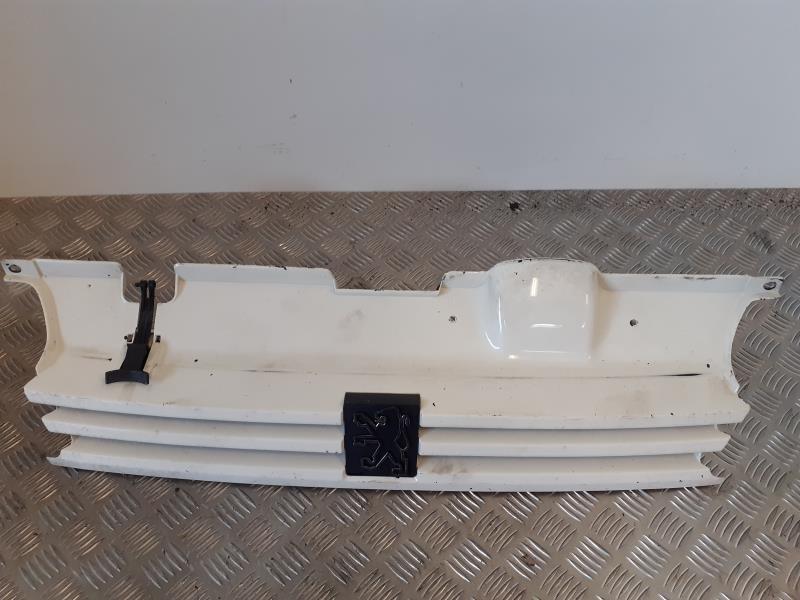 Calandre PEUGEOT 405 PHASE 2 BREAK Diesel - 1