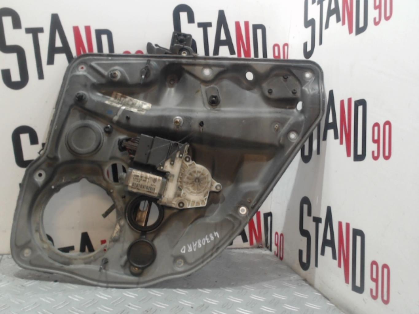 Alzacristalli elettrico posteriore destro VOLKSWAGEN GOLF 4 Diésel - 1