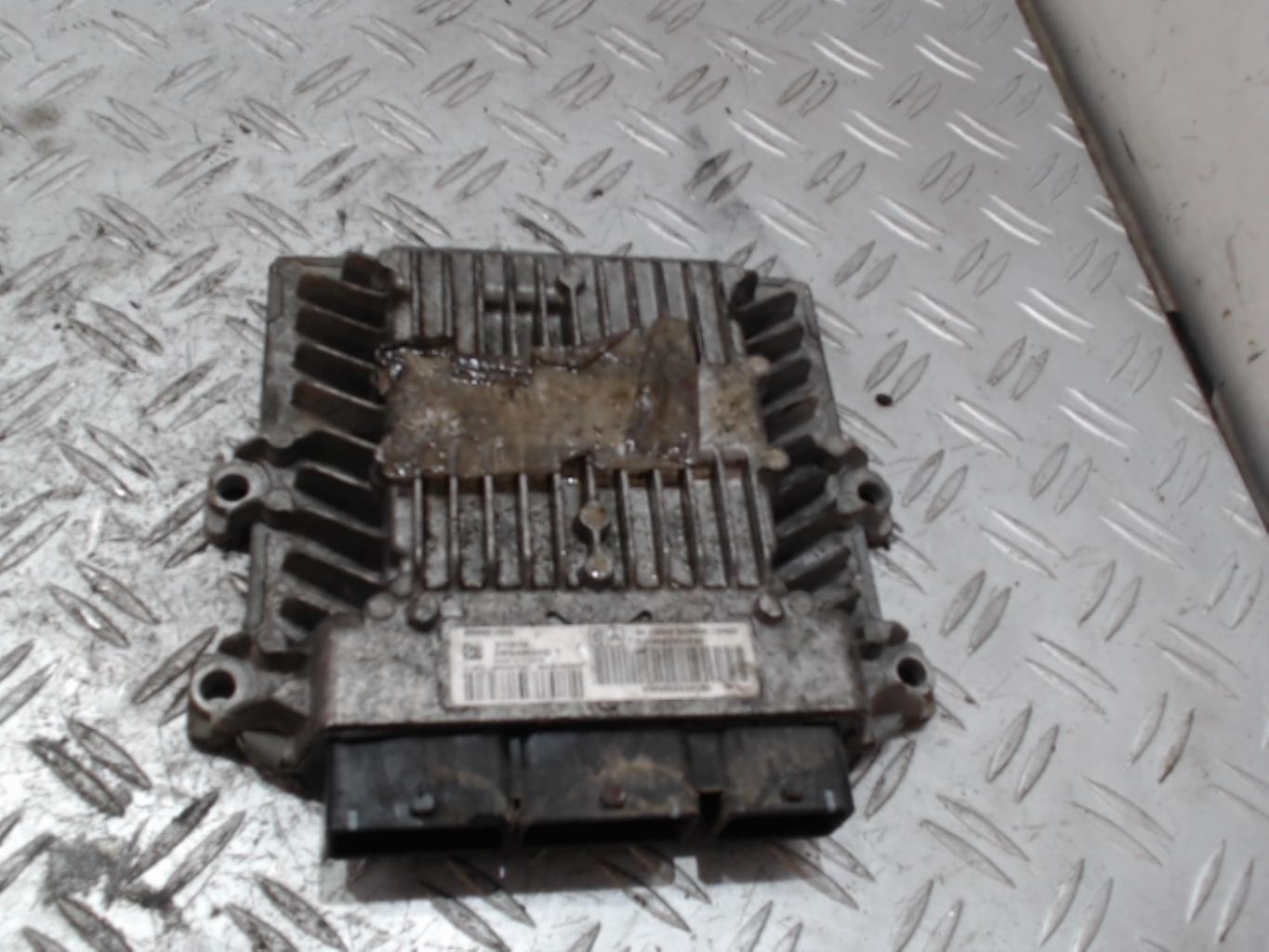 Calculateur CITROEN C8 Diesel - 1