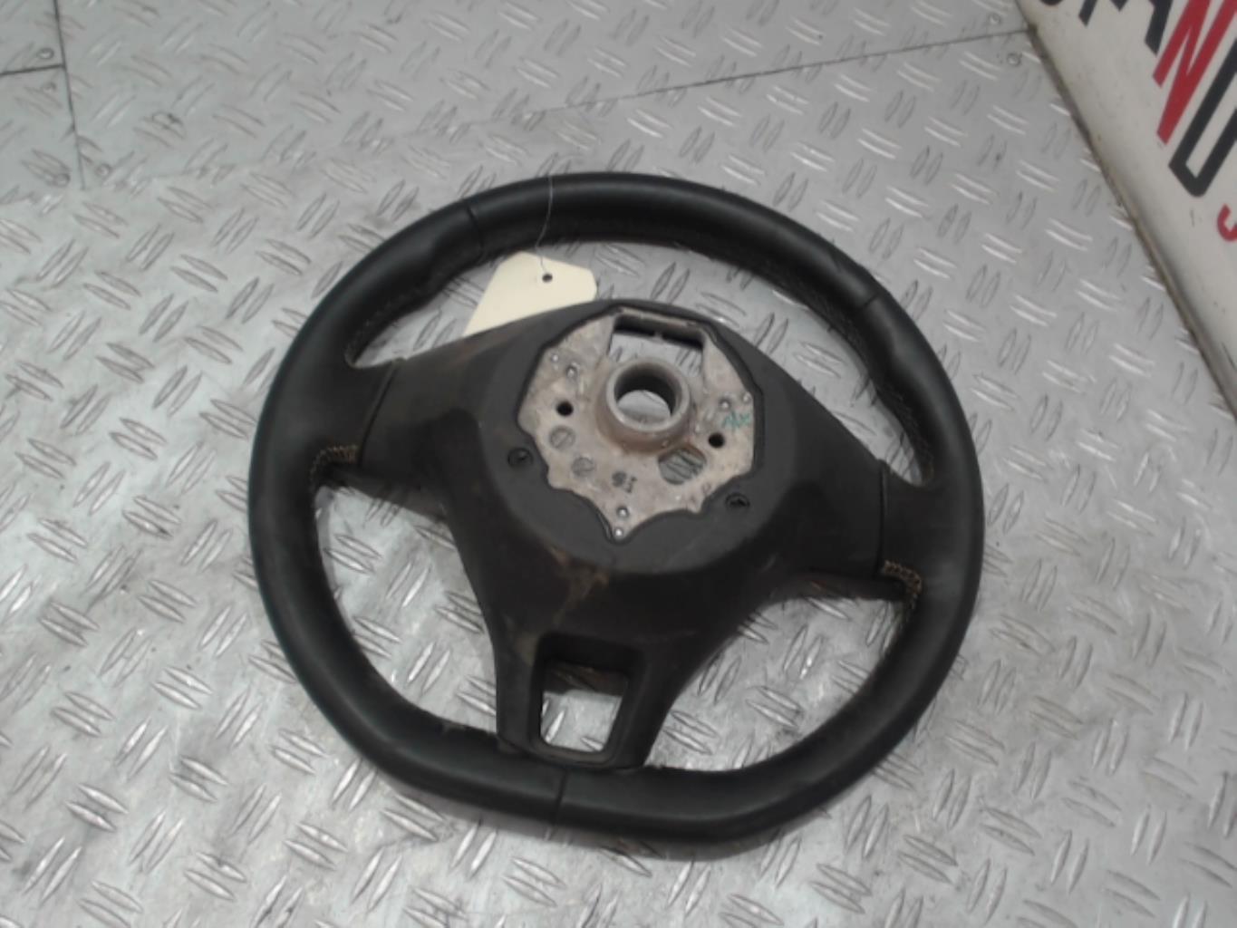 Volant VOLKSWAGEN POLO 5 PHASE 2 Essence - 1