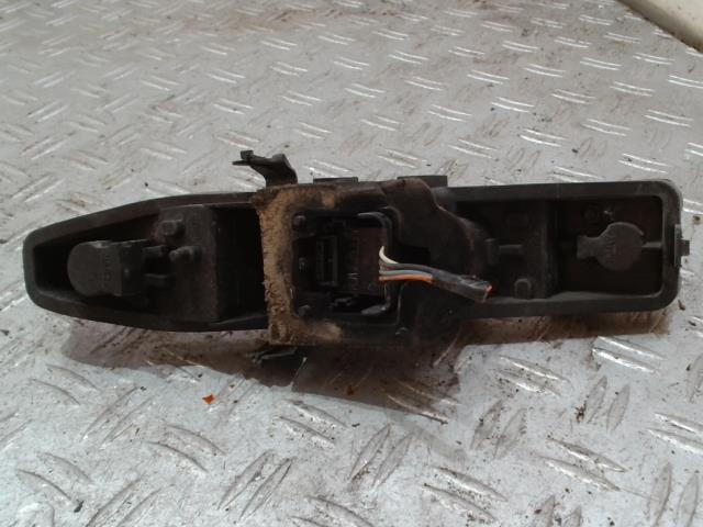 Base portalampade fanale posteriore destro RENAULT SCENIC 2 PHASE 1 Diésel - 1