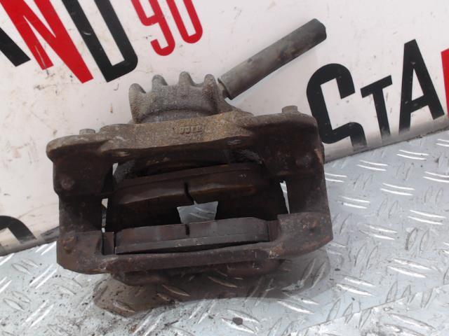 Etrier avant droit (freinage) AUDI A4 4 AVANT PHASE 1 BREAK Diesel - 1