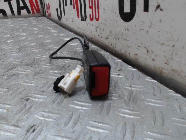 Attache ceinture avant gauche CITROEN DS3 PHASE 1  - 1