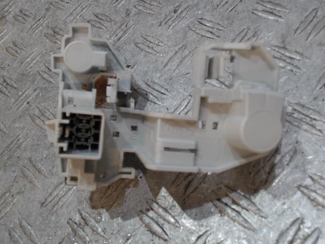 Base portalampade fanale posteriore sinistro FORD FIESTA 6 PHASE 1 Diésel - 1