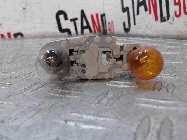 Base portalampade fanale posteriore destro FORD MONDEO 3 PHASE 1 Diésel - 1