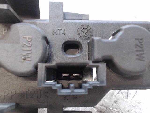 Base portalampade fanale posteriore destro VOLKSWAGEN POLO 3 PHASE 2 Gasolina - 1
