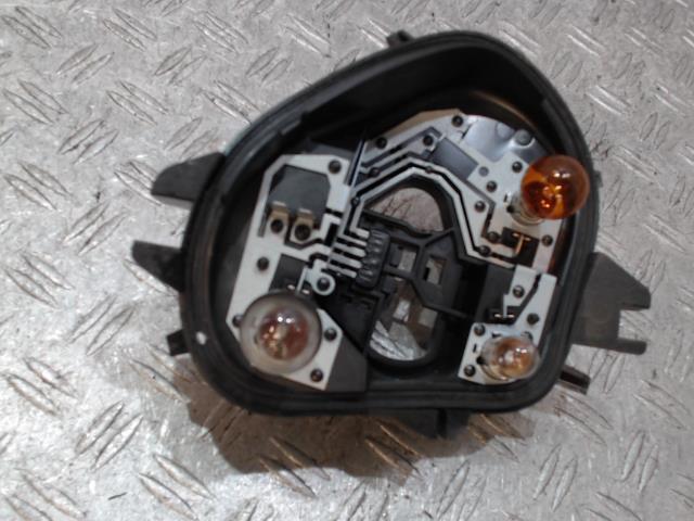 Base portalampade fanale posteriore sinistro PEUGEOT 208 1  - 1
