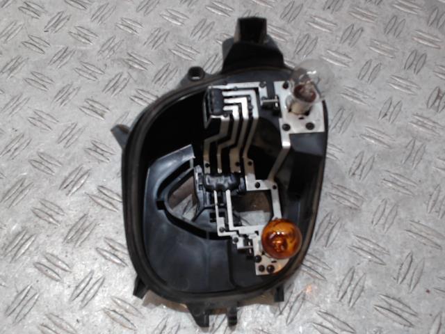 Base portalampade fanale posteriore destro PEUGEOT 208 1 PHASE 2 Gasolina - 1