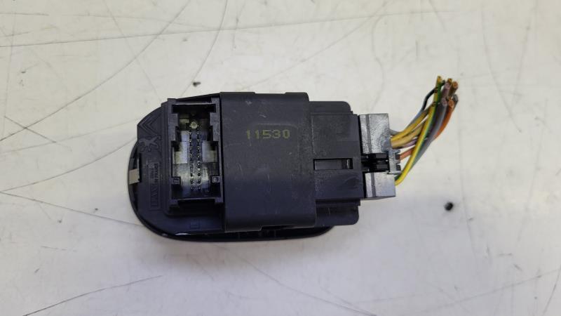 Interrupteur de leve vitre PEUGEOT 206  - 1