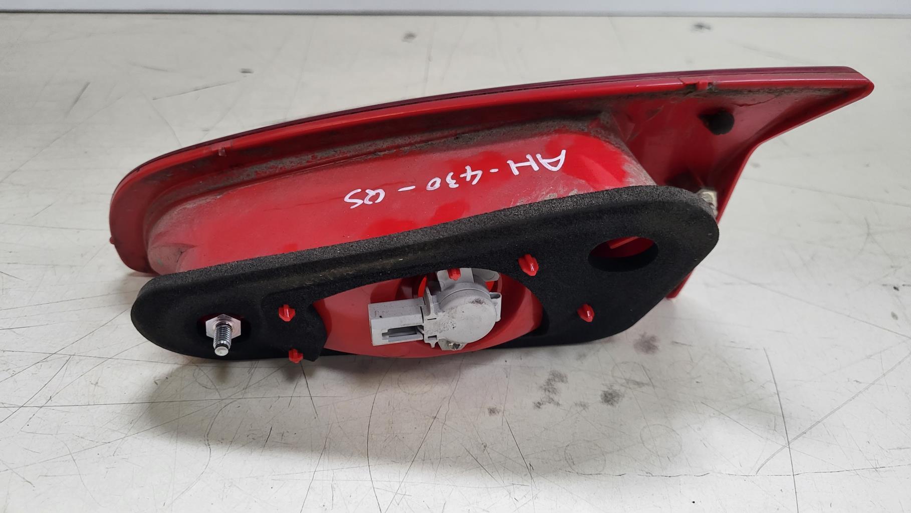 Feu arriere secondaire gauche (feux) ALFA ROMEO 147 PHASE 2 Diesel - 1