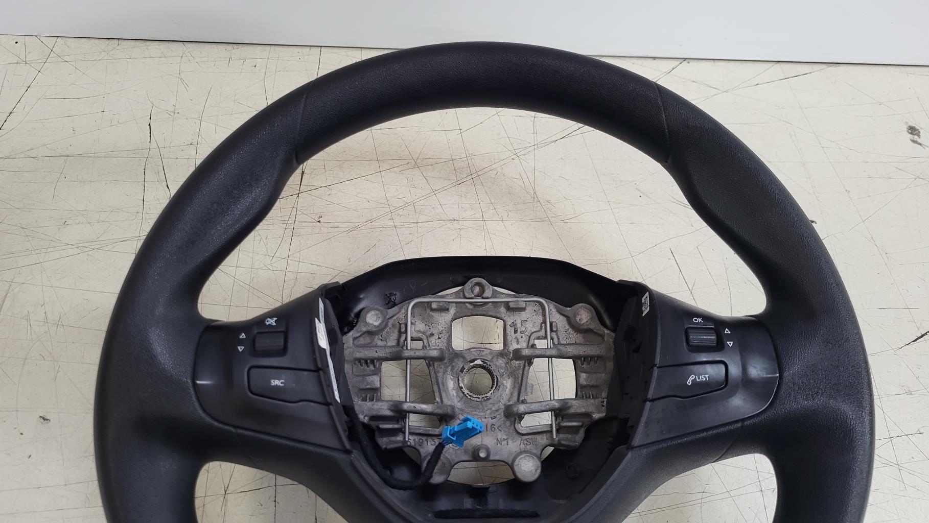 Volant PEUGEOT 208 1 PHASE 2 Essence - 1
