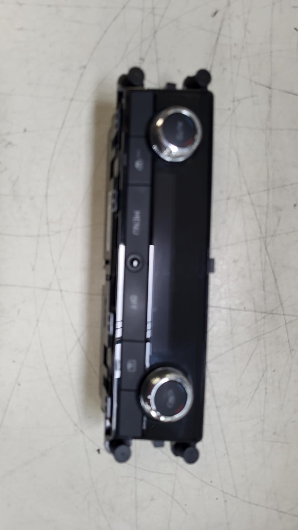 Commande chauffage SKODA KAMIQ Essence - 1