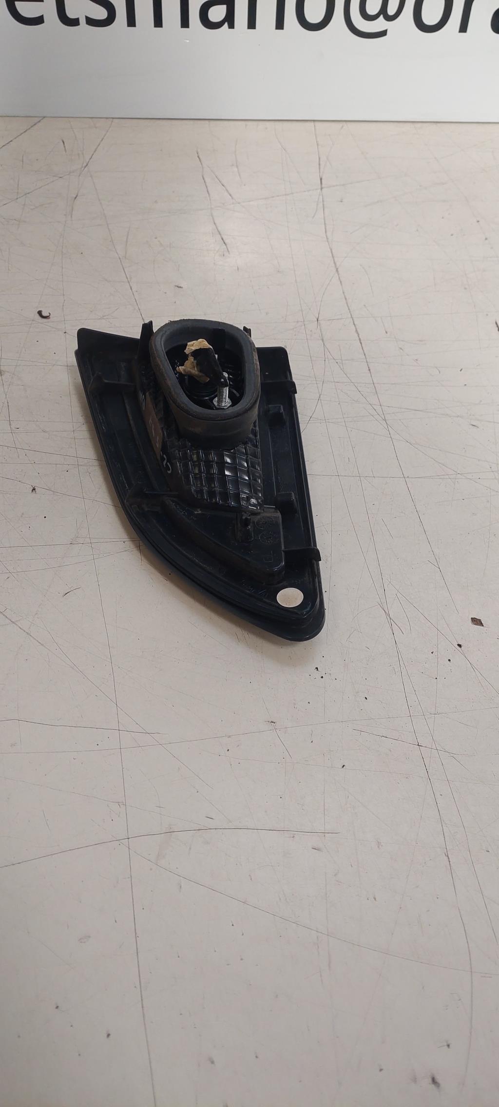 Feu arriere secondaire gauche (feux) RENAULT SCENIC 3 PHASE 3 Essence - 1