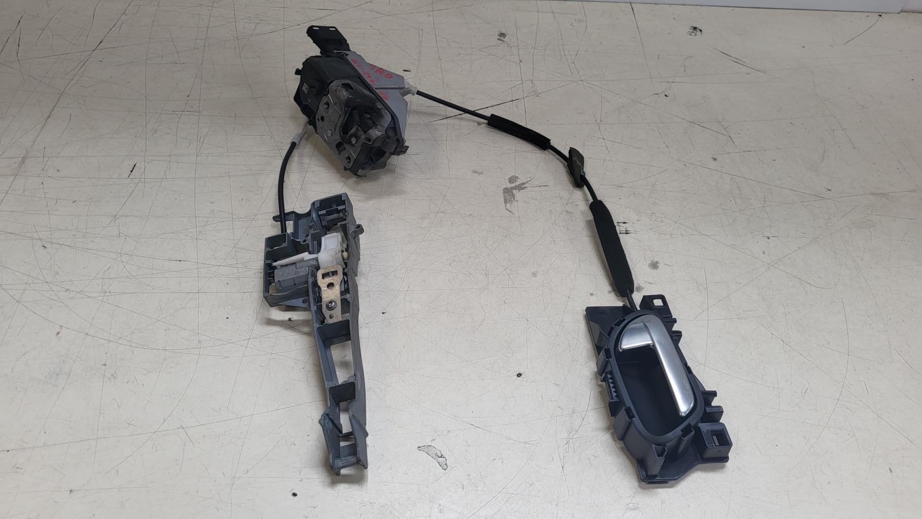 Serrure arriere droit CITROEN C3 2 PHASE 2 Essence - 1