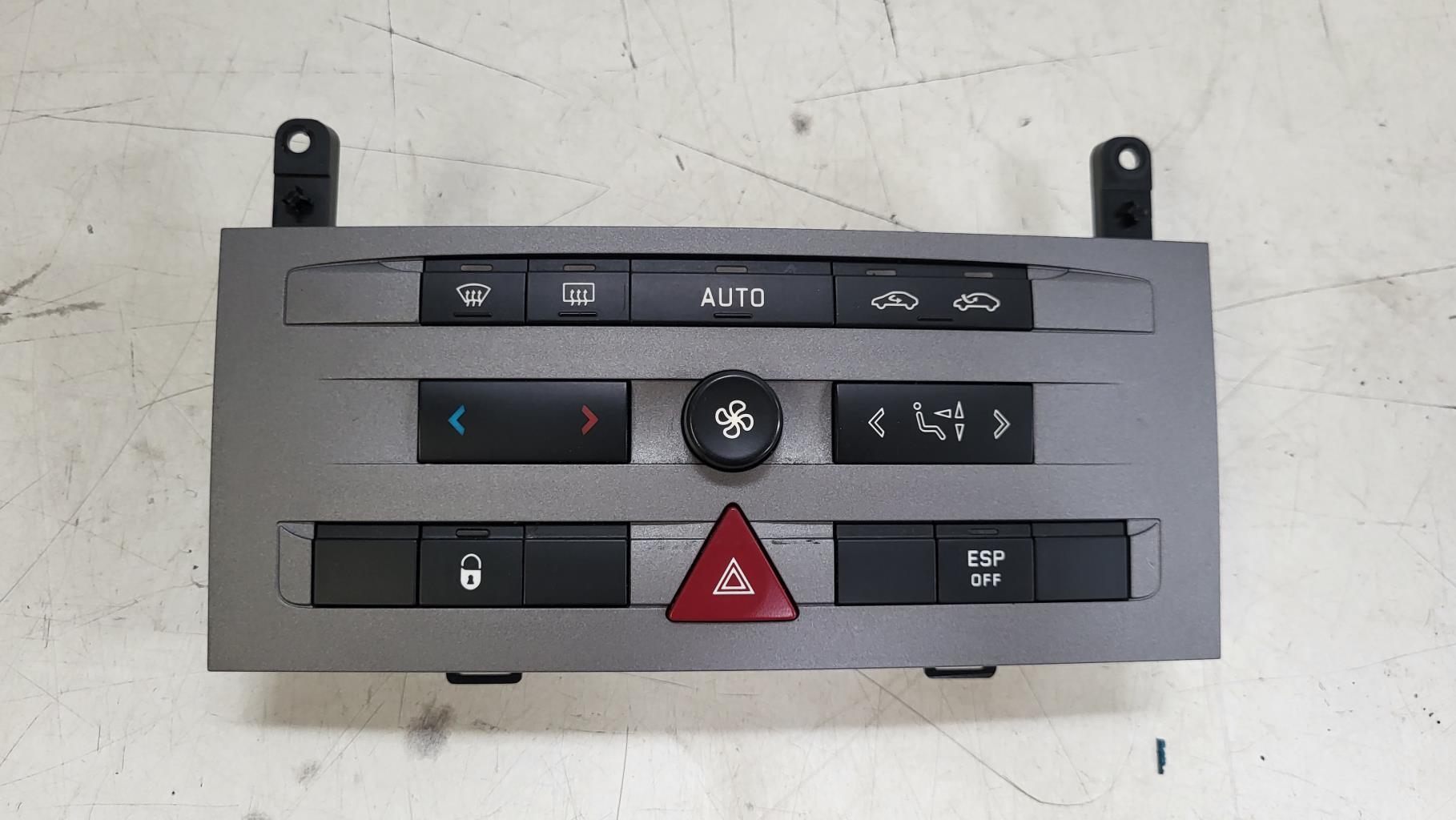 Commande chauffage PEUGEOT 407 PHASE 1 Diesel - 1