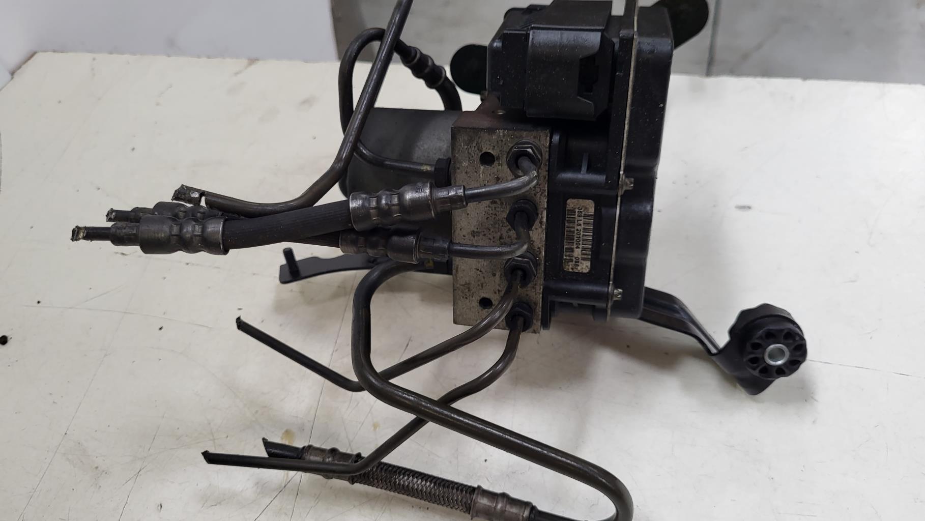 Bloc ABS (freins anti-blocage) BMW SERIE 5 E60 PHASE 2 Diesel - 1