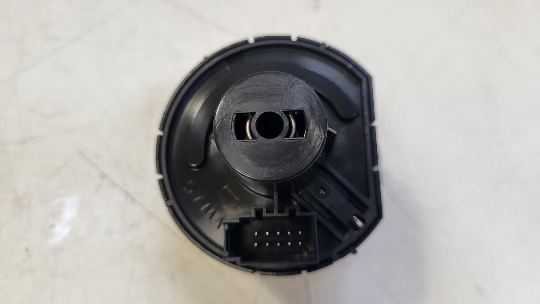 Commande de phare VOLKSWAGEN POLO 6 PHASE 1 Essence - 1
