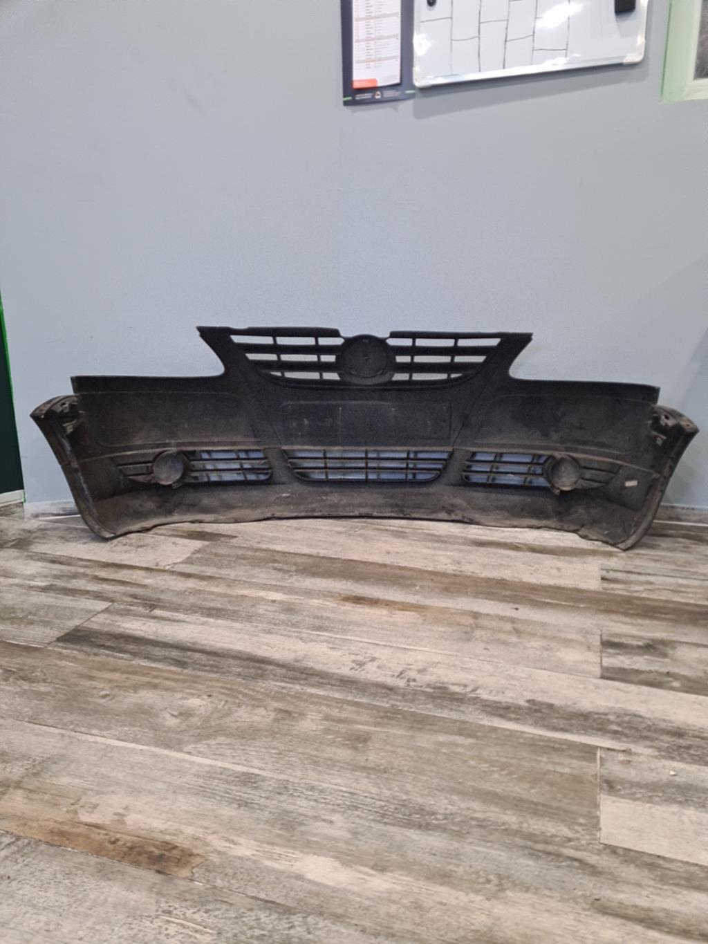 Pare choc avant VOLKSWAGEN FOX  - 1