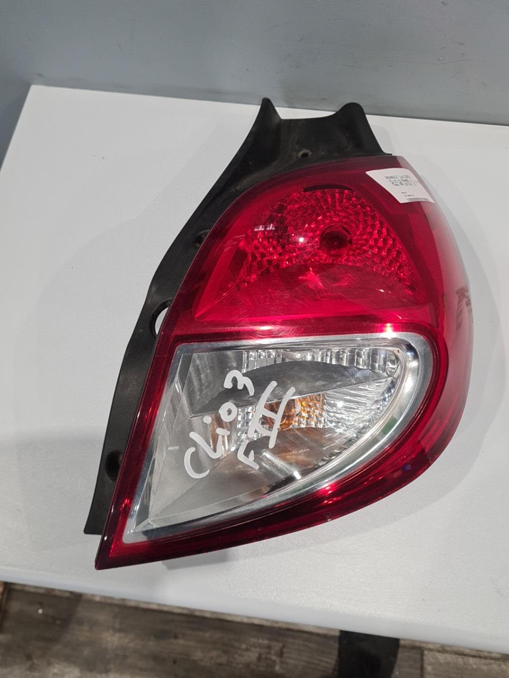 Feu arriere principal droit (feux) RENAULT CLIO 3 PHASE 2 Diesel - 1