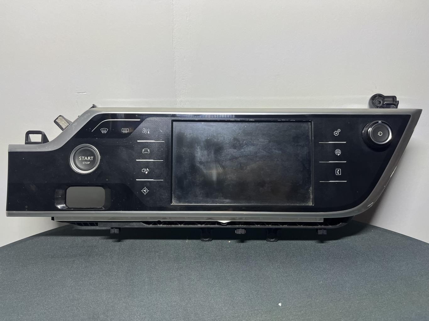 Ecran GPS CITROEN C4 PICASSO 2 PHASE 1 Diesel - 1