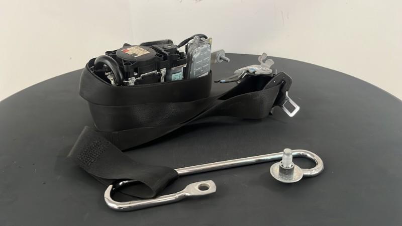 Ceinture avant gauche MERCEDES CLASSE E 207 PHASE 1 COUPE Diesel - 1