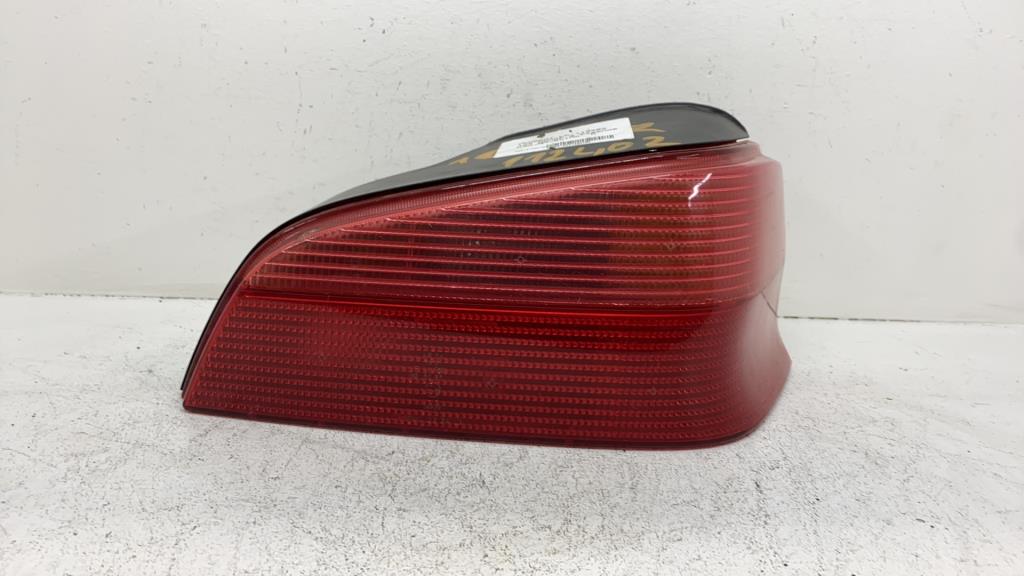 Feu arriere principal droit (feux) peugeot 106 phase 2