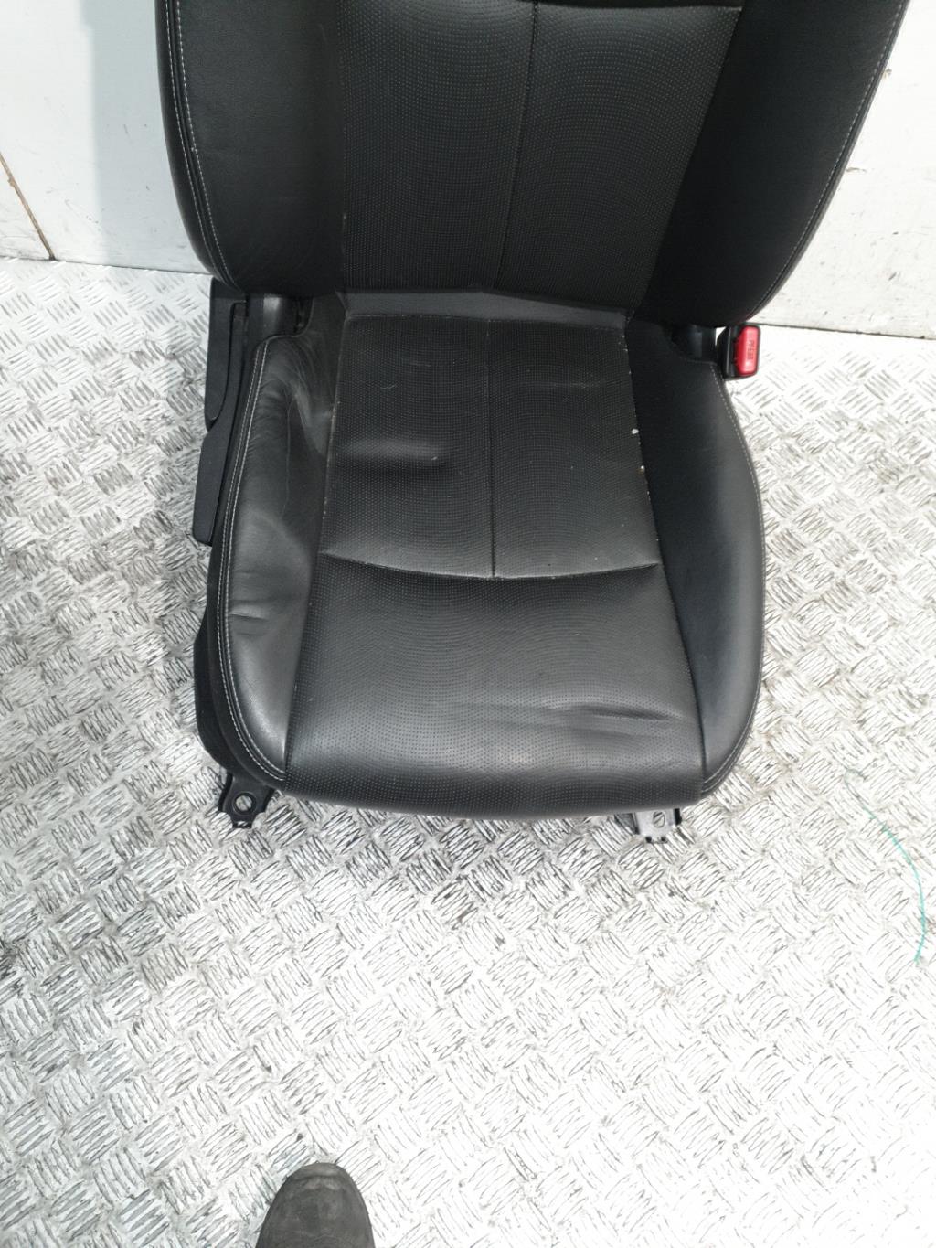 Siege avant droit infiniti q50 phase 1