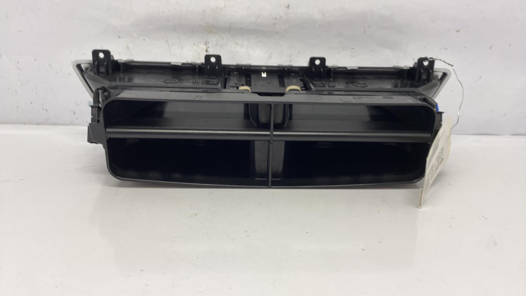 Aerateur tableau de bord mercedes classe s 221 phase 2