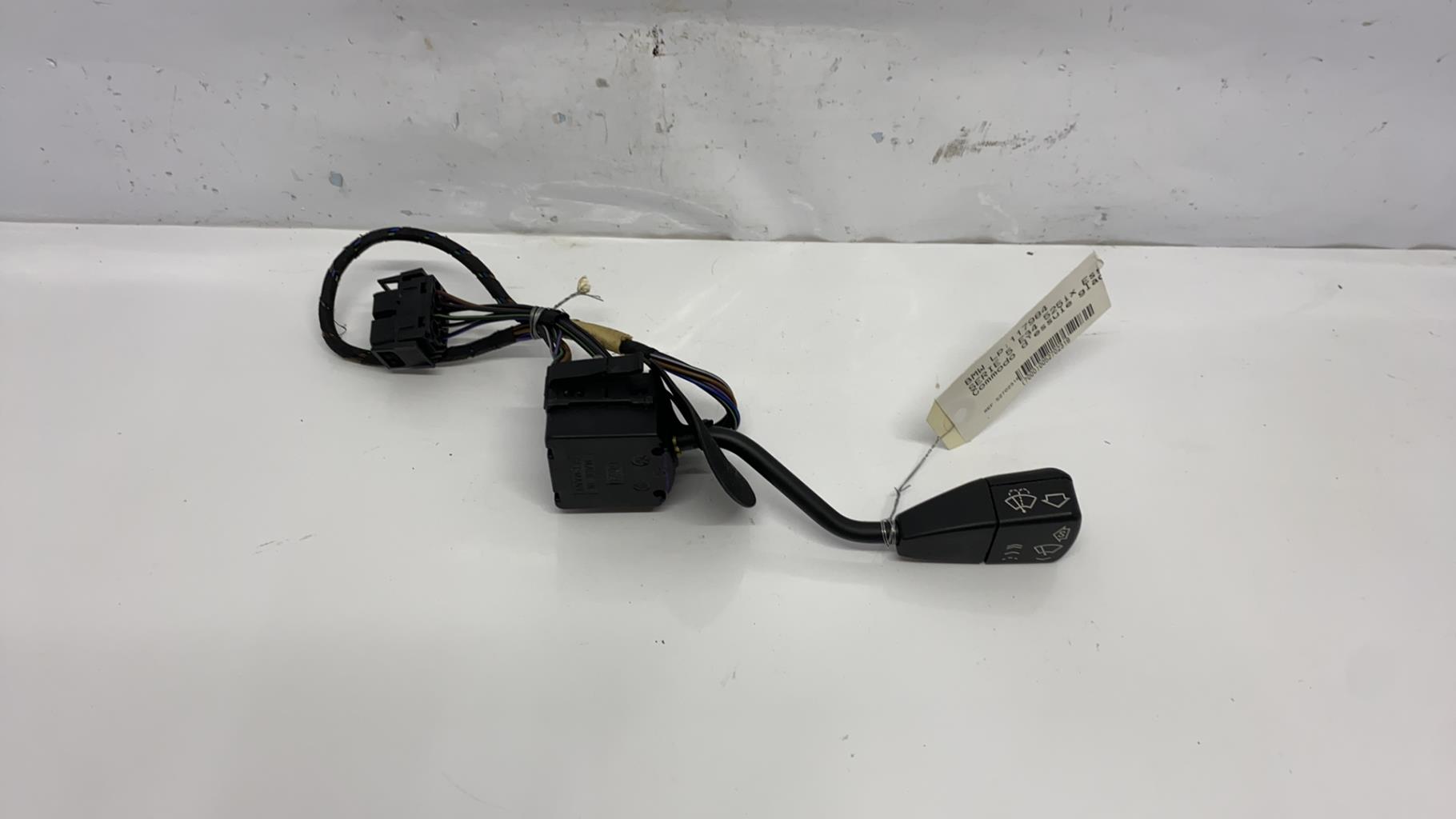 Commodo d'essuie glaces bmw serie 5 e34