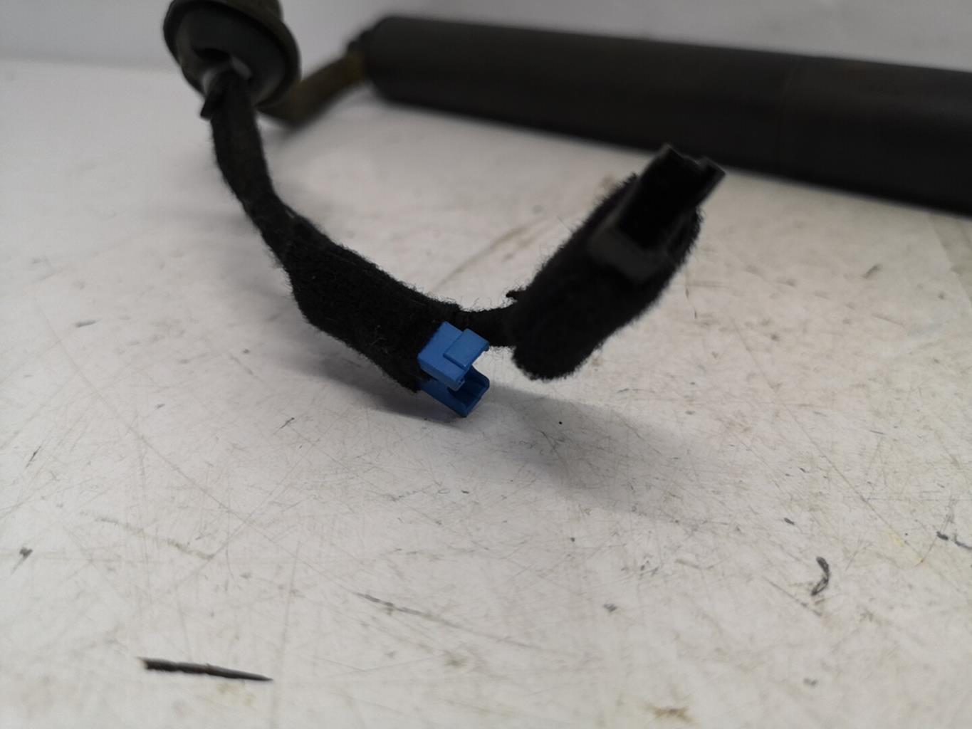 Verin de coffre droit mini mini 3 f60 countryman phase 1 break