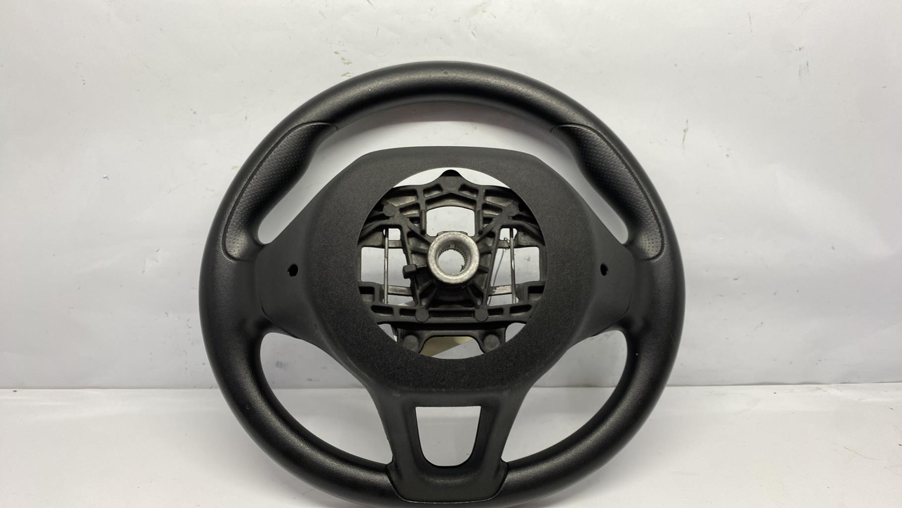 Volant peugeot 208 1 phase 1