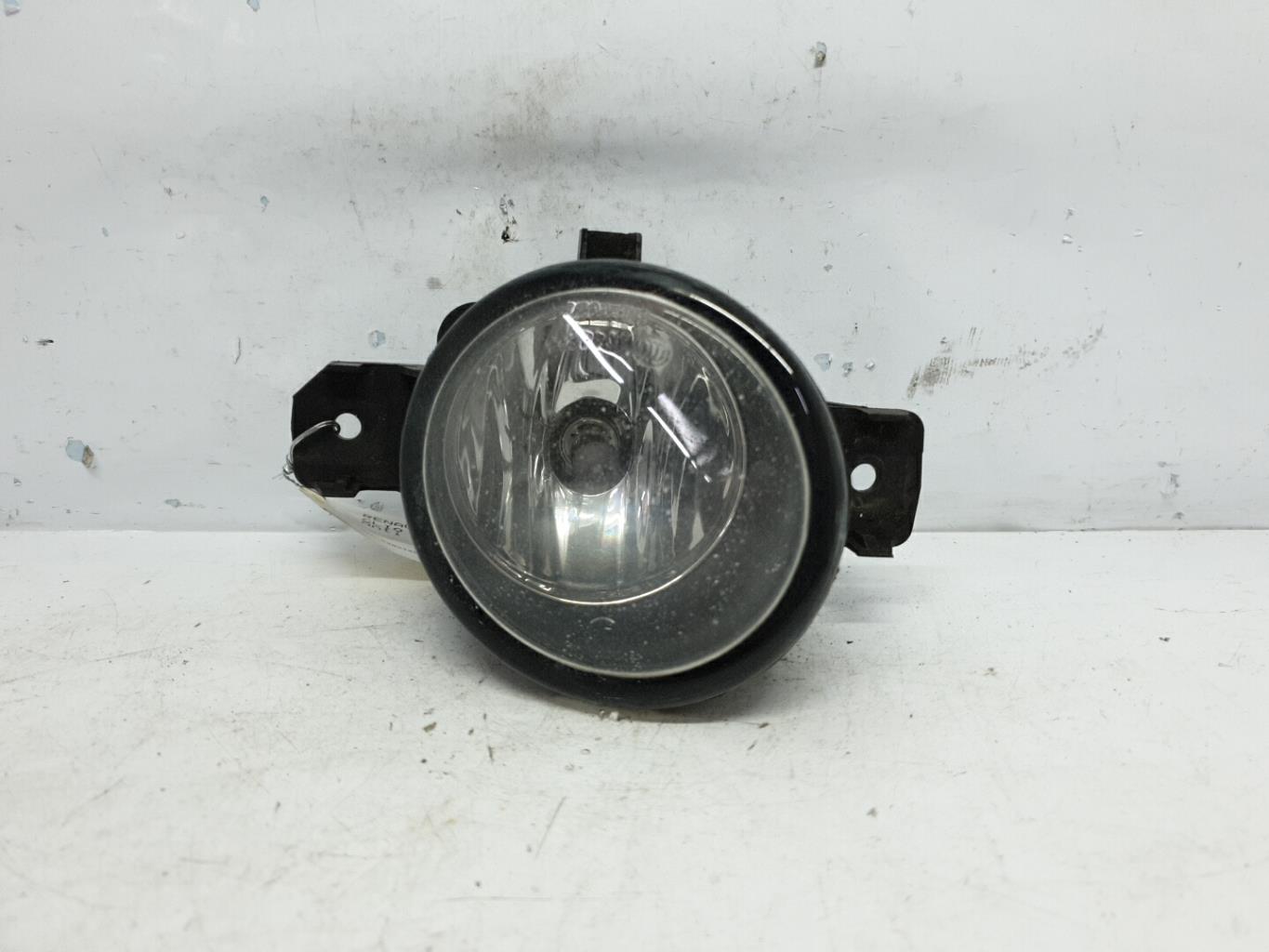 Anti brouillard gauche (feux) renault clio 3 phase 2