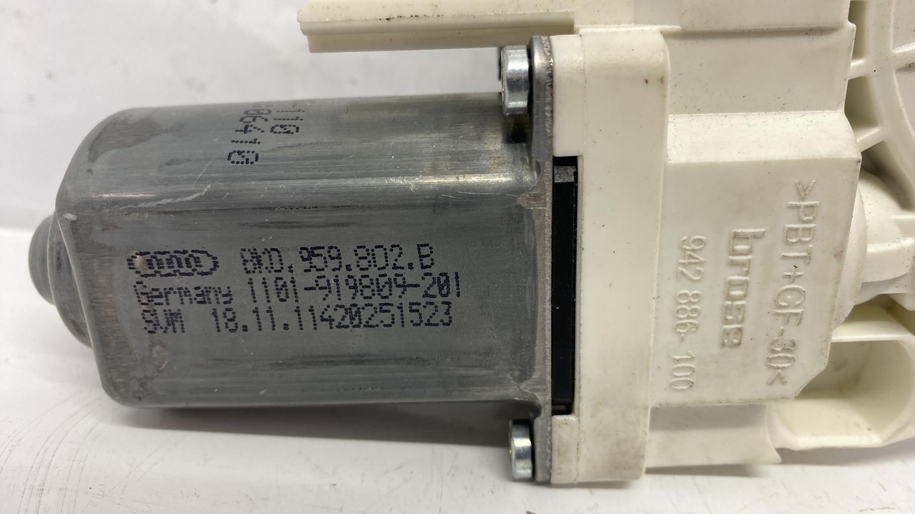 Moteur leve vitre avant droit audi q5 1 phase 1