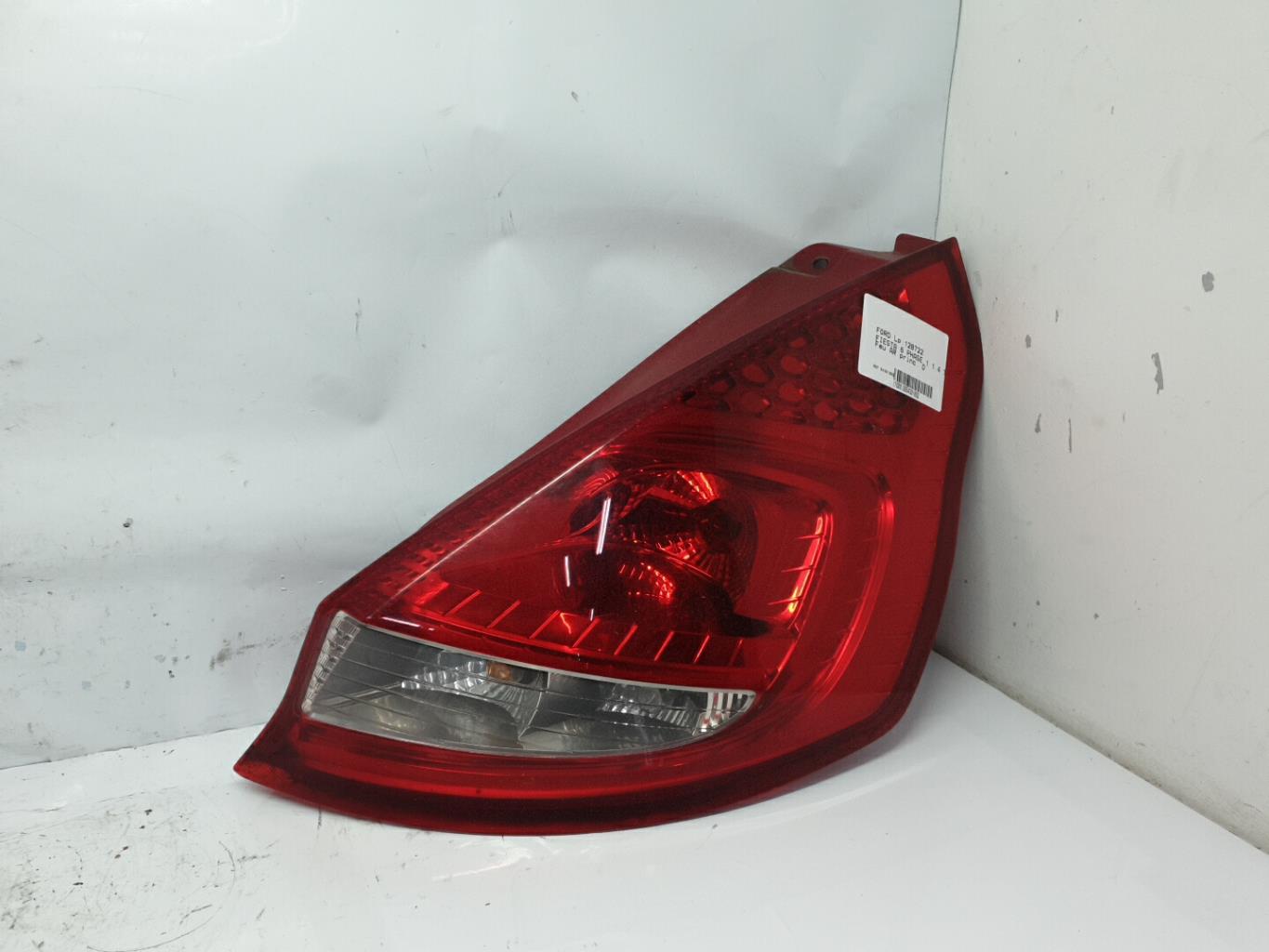 Feu arriere principal droit (feux) ford fiesta 6 phase 1