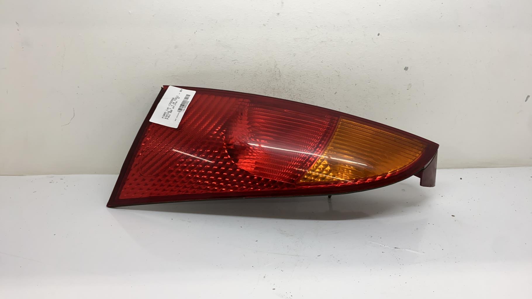 Feu arriere principal gauche (feux) ford focus 1
