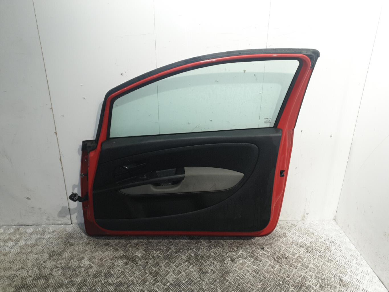 Porte avant droit fiat grande punto