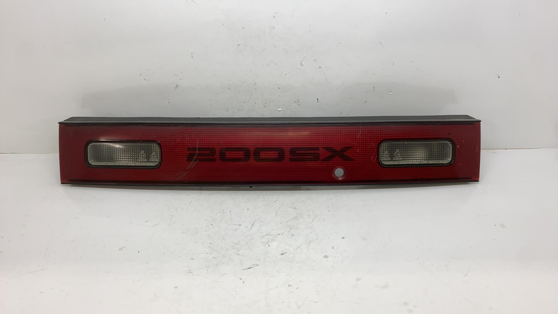 Bandeau de feu malle/hayon nissan 200 sx 1994