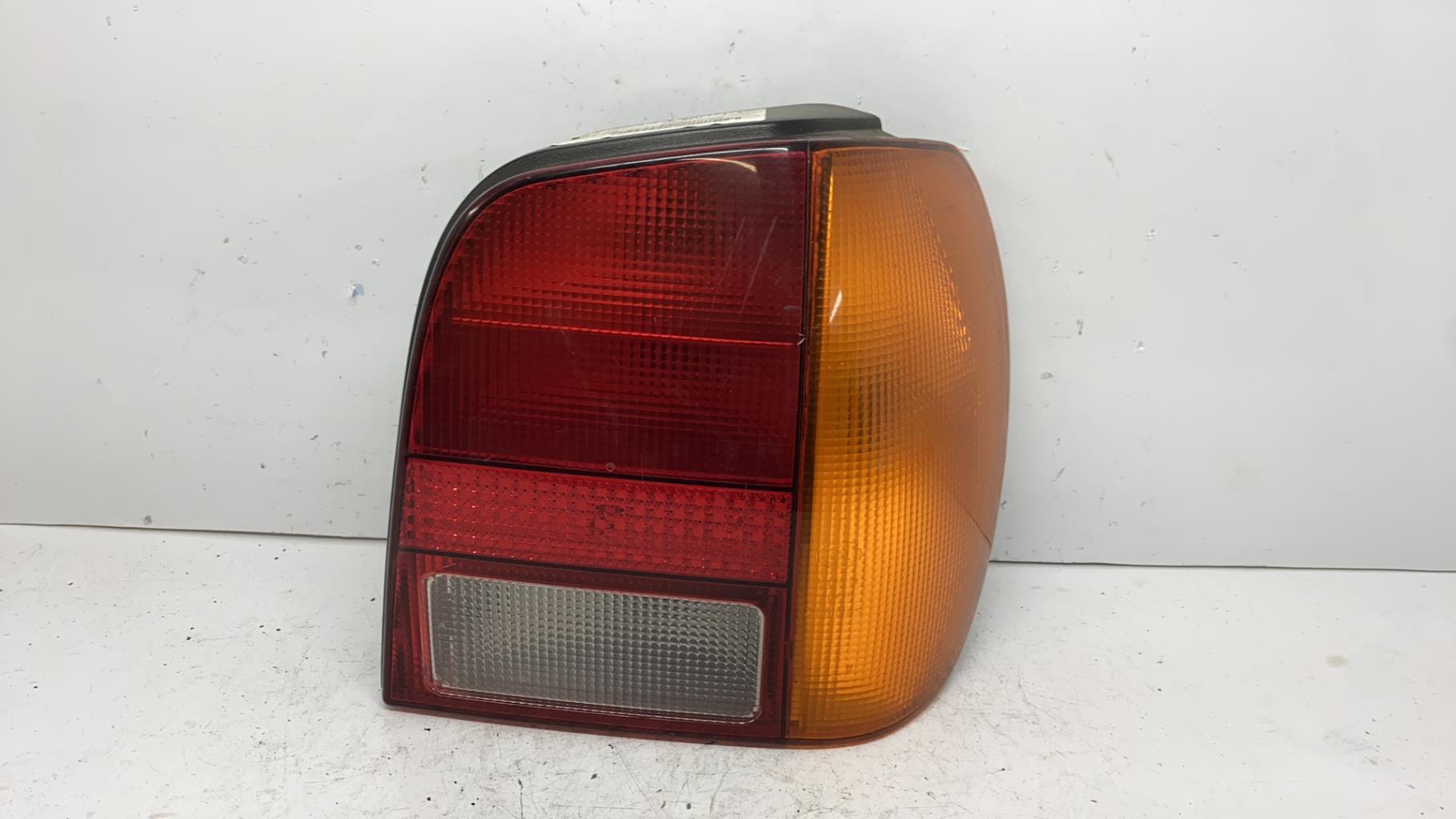Feu arriere principal droit (feux) volkswagen polo 3 phase 1