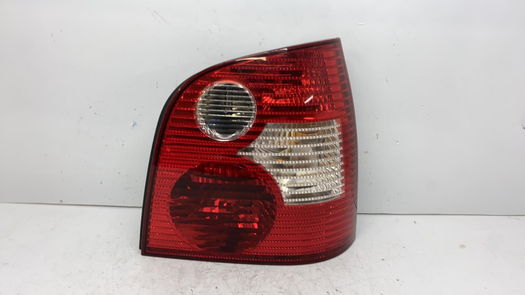 Feu arriere principal droit (feux) volkswagen polo 4 phase 1