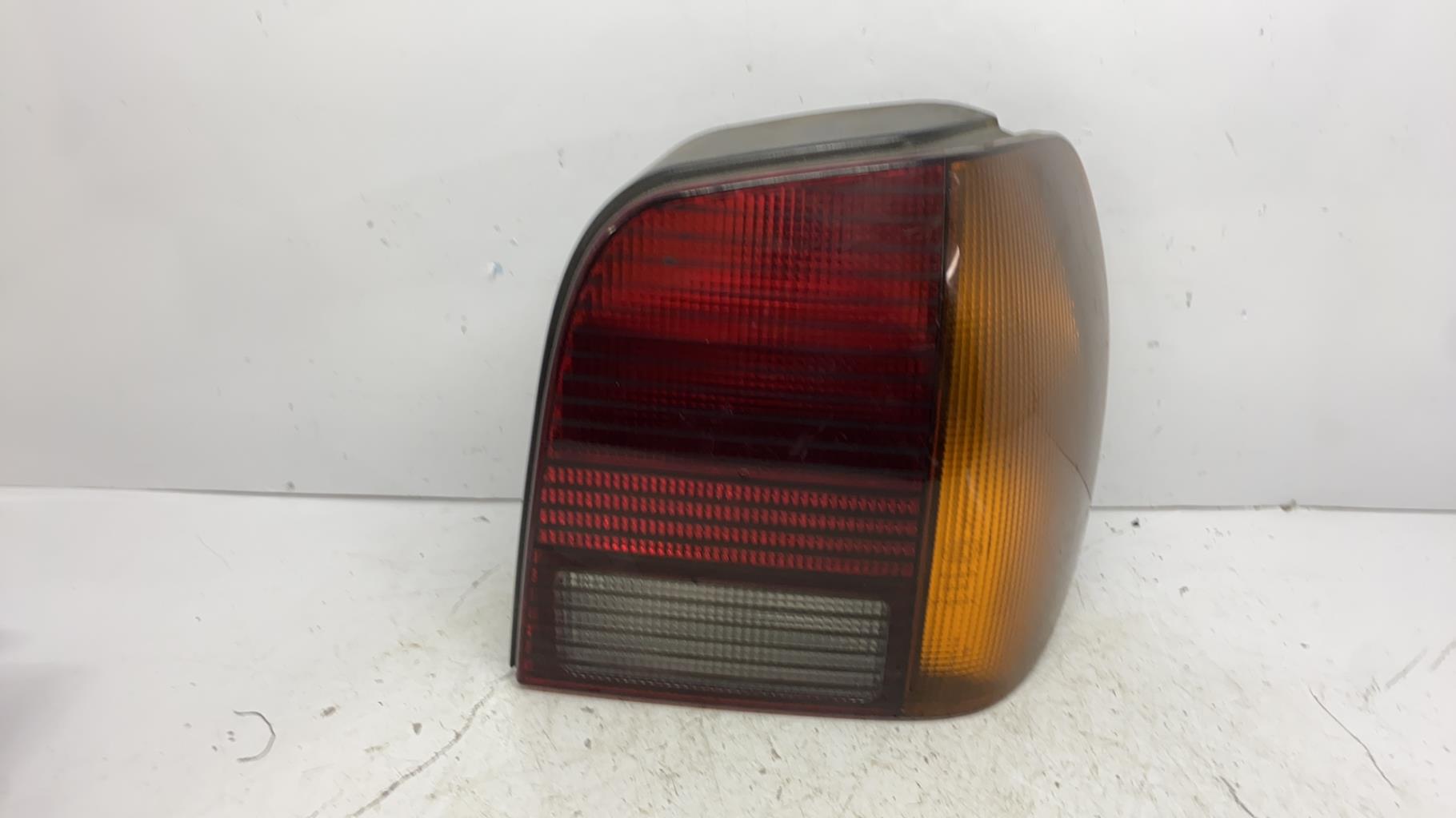 Feu arriere principal droit (feux) volkswagen polo 3 phase 1
