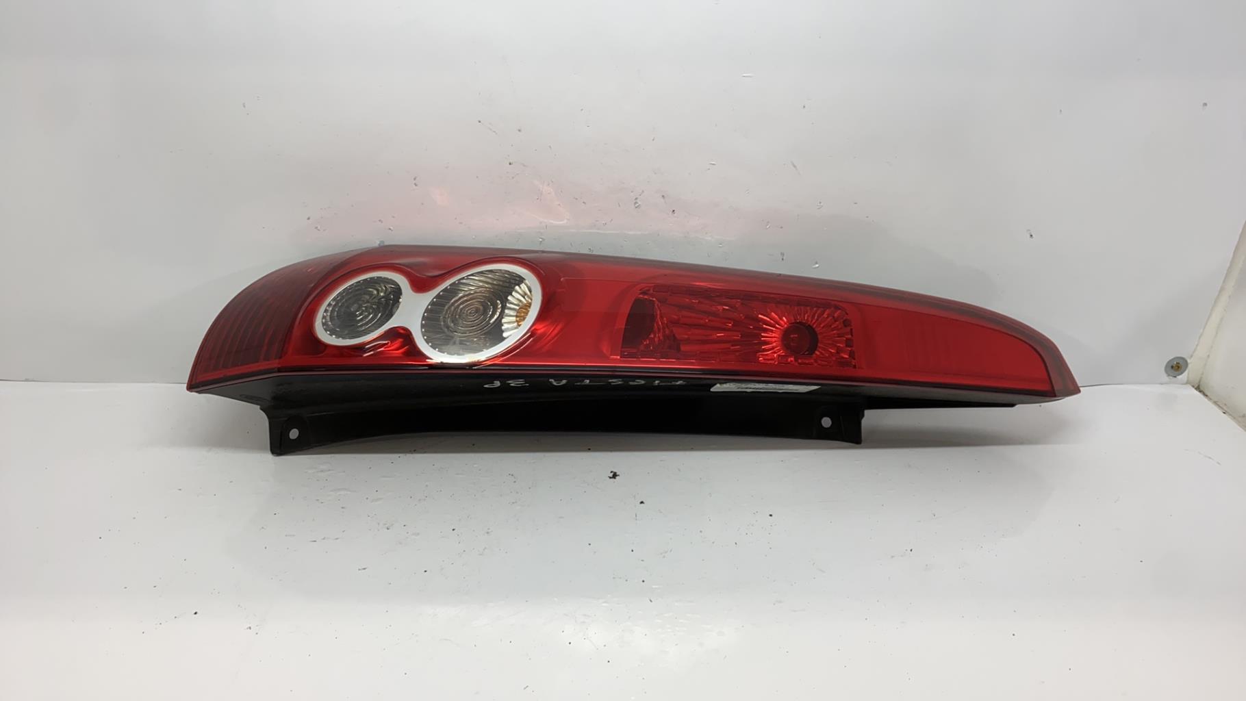Feu arriere principal gauche (feux) ford fiesta 5 phase 2