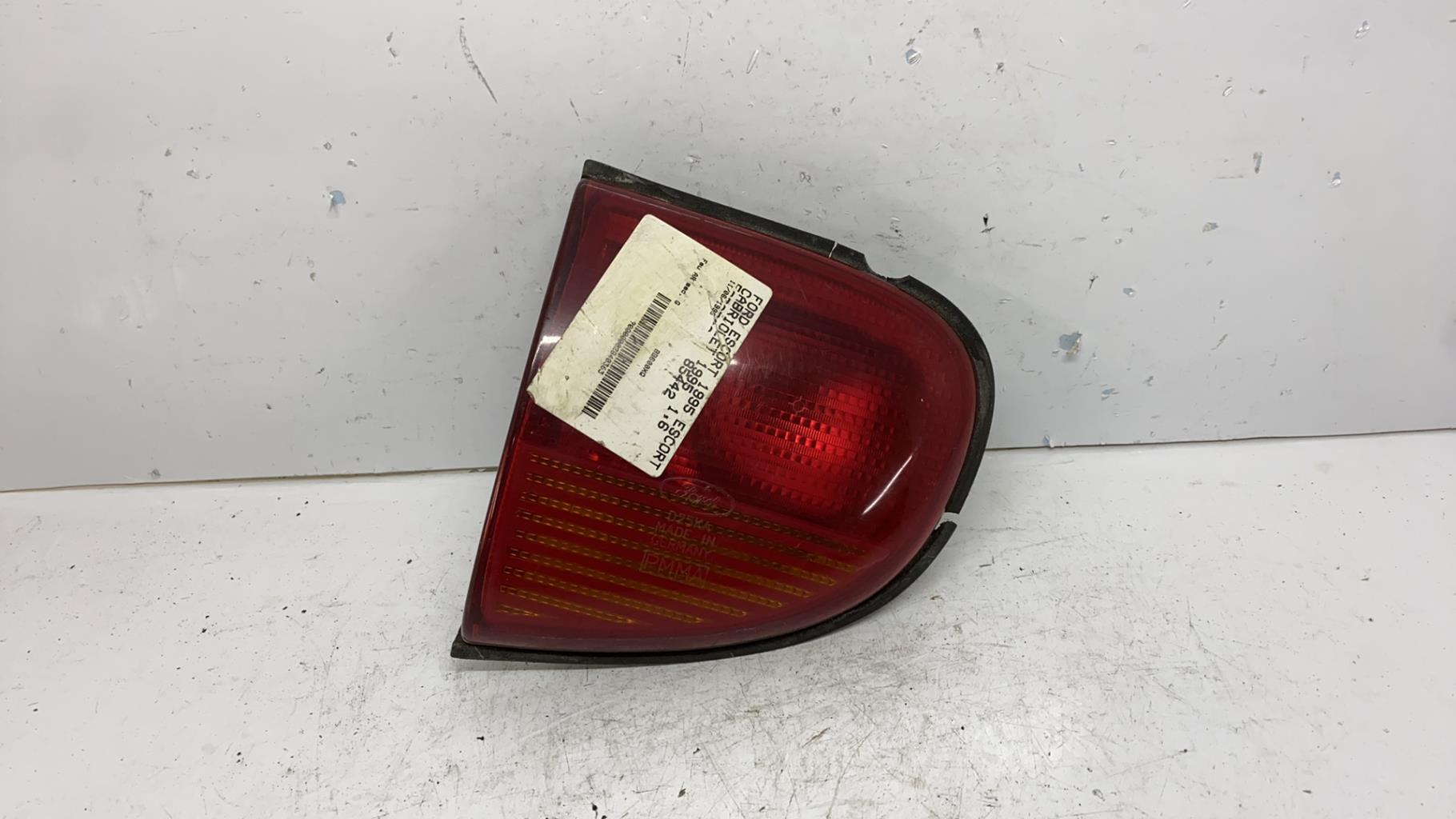 Feu arriere secondaire gauche (feux) ford escort 5 phase 2 cabriolet