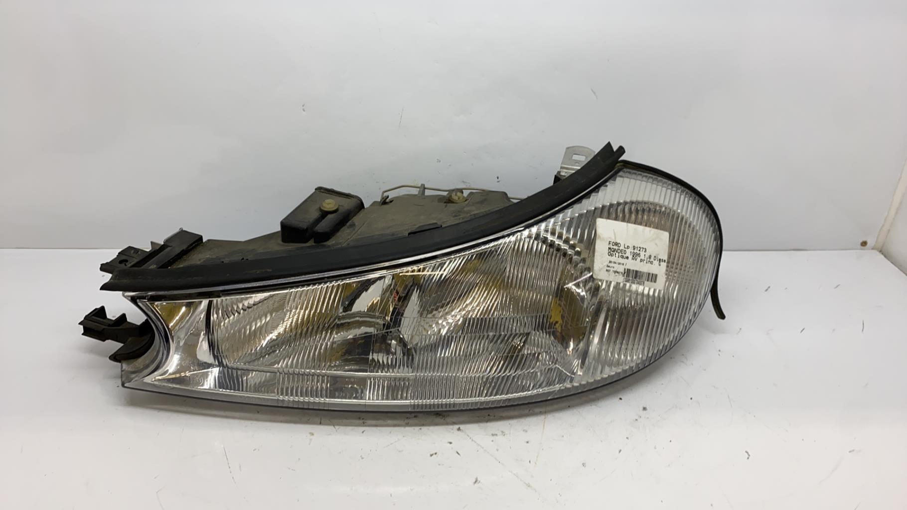 Optique avant principal gauche (feux)(phare) ford mondeo 1 phase 2