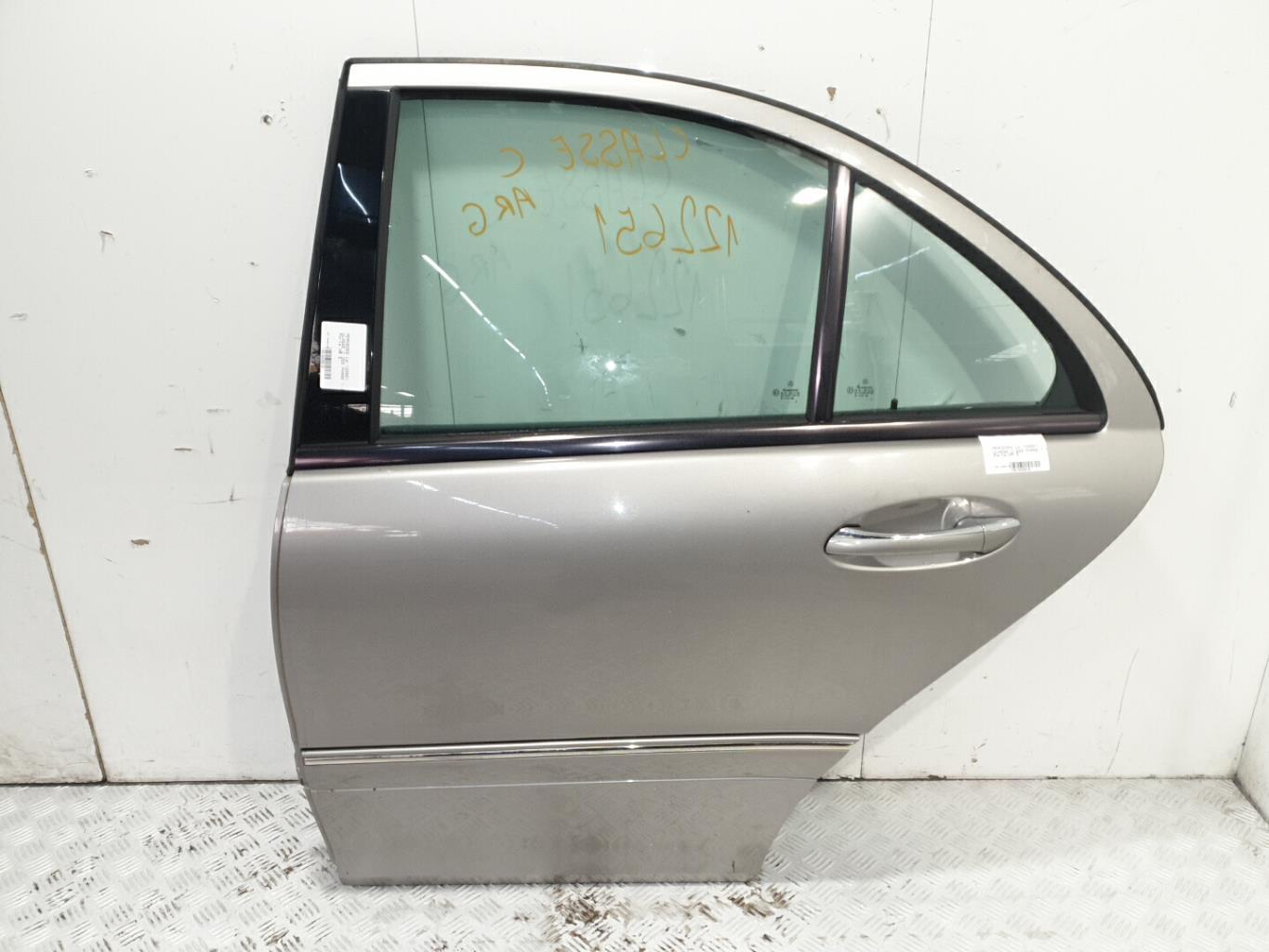 Porte arriere gauche mercedes classe c 203 phase 1
