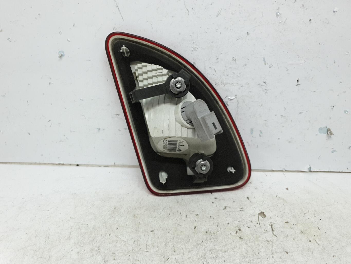 Feu arriere secondaire droit (feux) renault twingo 2 phase 2