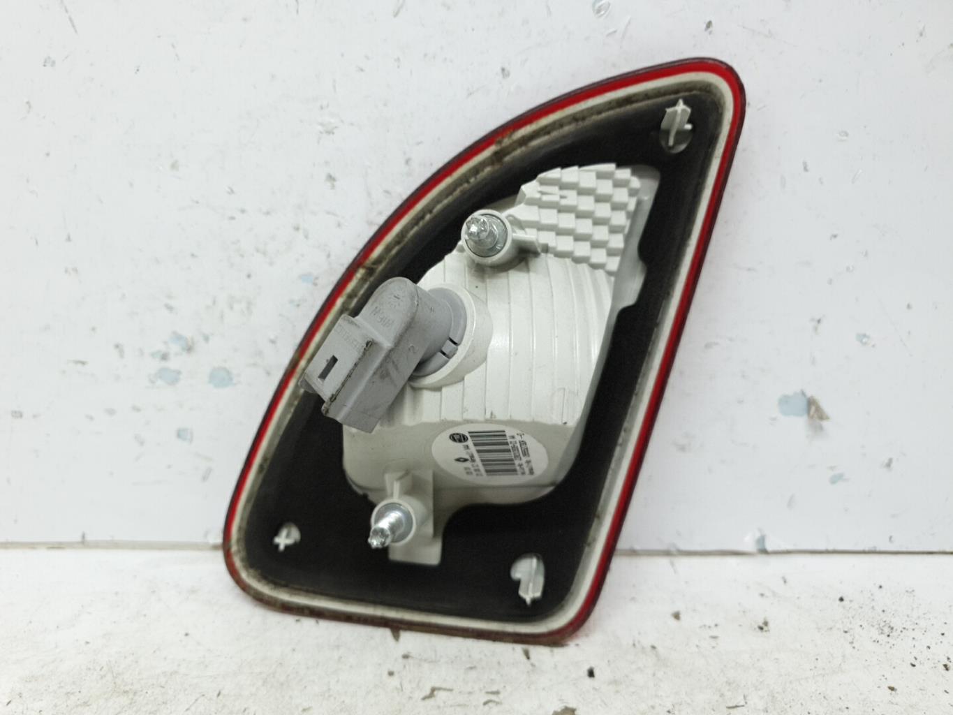 Feu arriere secondaire gauche (feux) renault twingo 2 phase 2