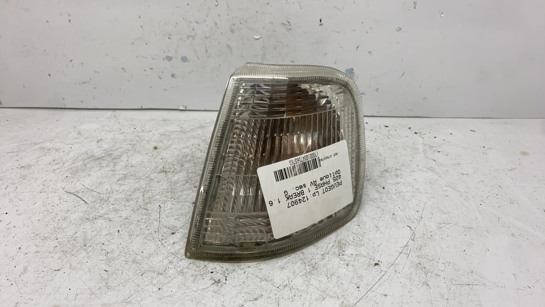 Optique avant secondaire gauche (feux)(clignotant) peugeot 405 phase 1 break